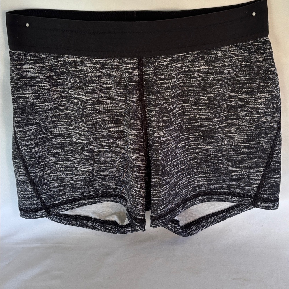 GENTLY WORN VICTORIA’s SECRET THE PLAYER HOT SHORT/ MINI SHORT BLACK HEATHERED M - Picture 2 of 12